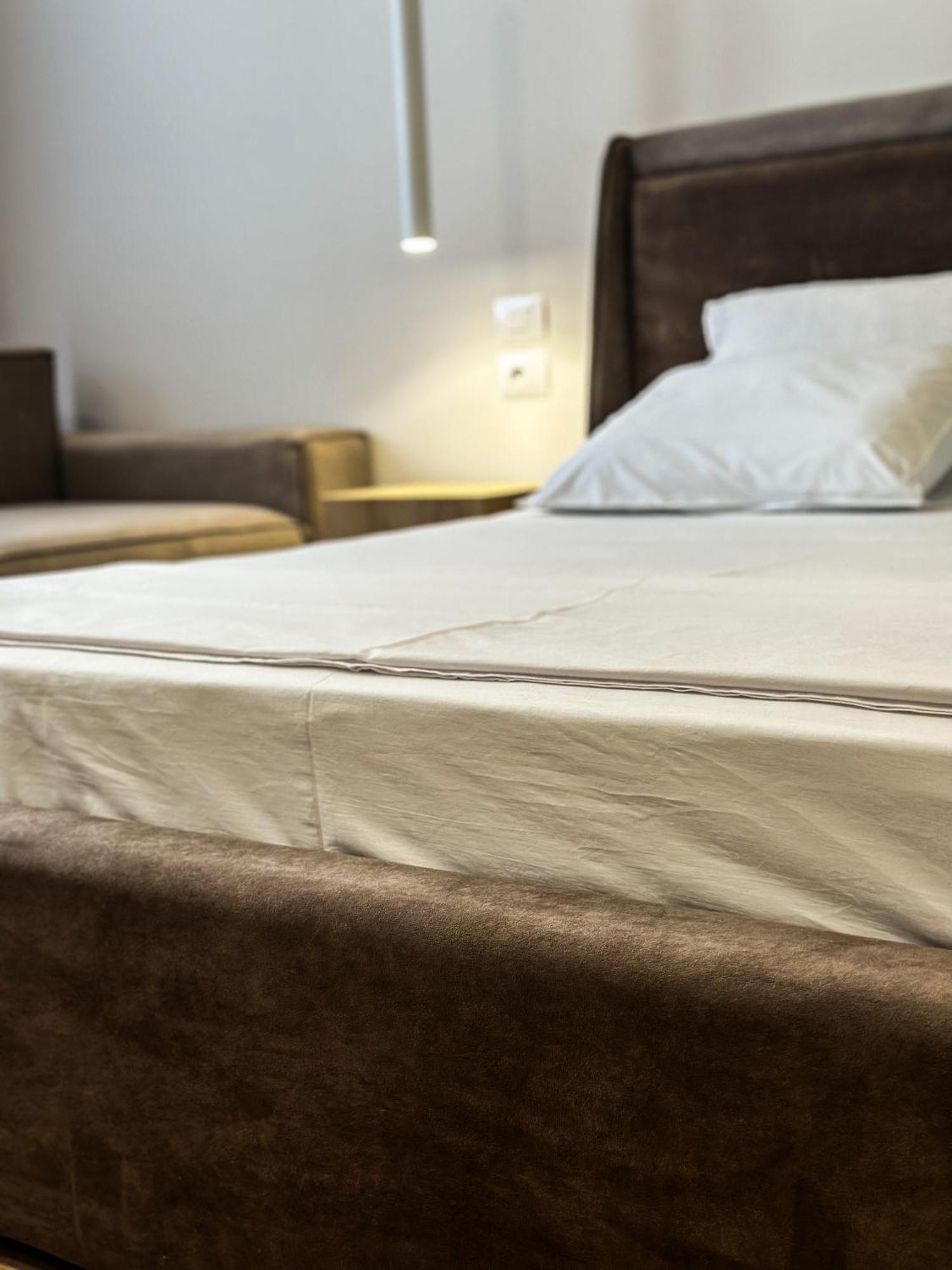 Alexander Rooms & Apartments Durrës Extérieur photo