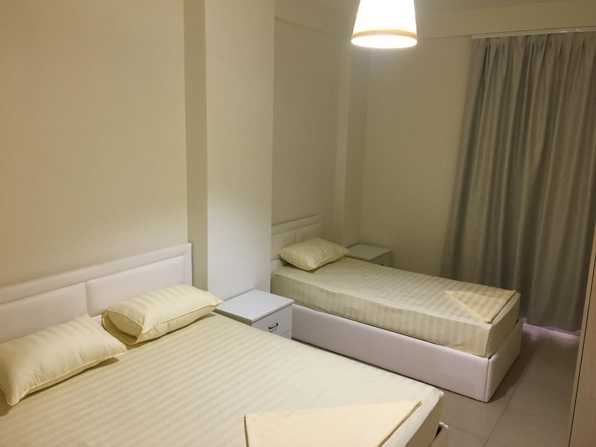 Alexander Rooms & Apartments Durrës Extérieur photo