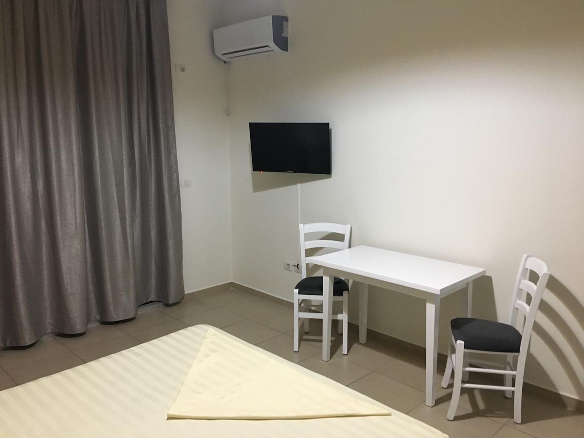 Alexander Rooms & Apartments Durrës Extérieur photo