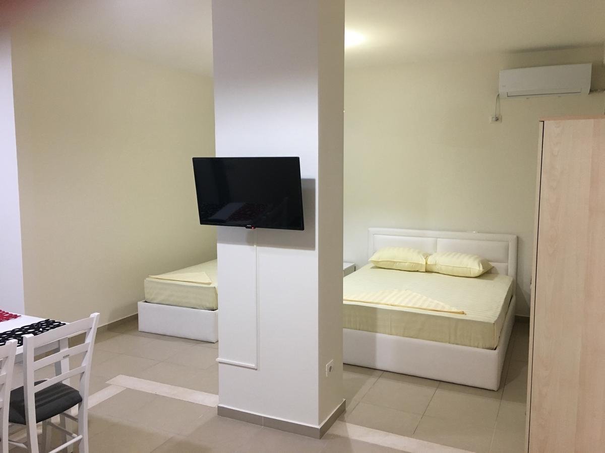 Alexander Rooms & Apartments Durrës Extérieur photo