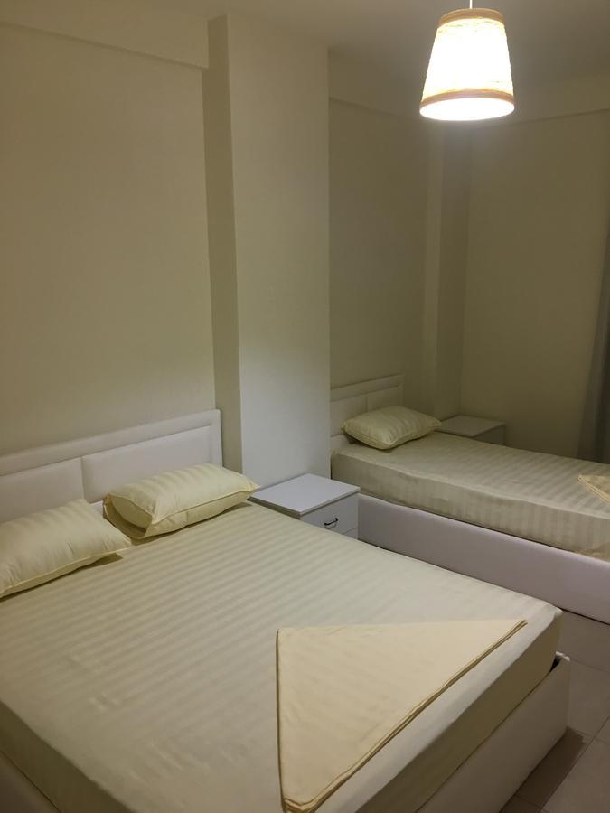 Alexander Rooms & Apartments Durrës Extérieur photo