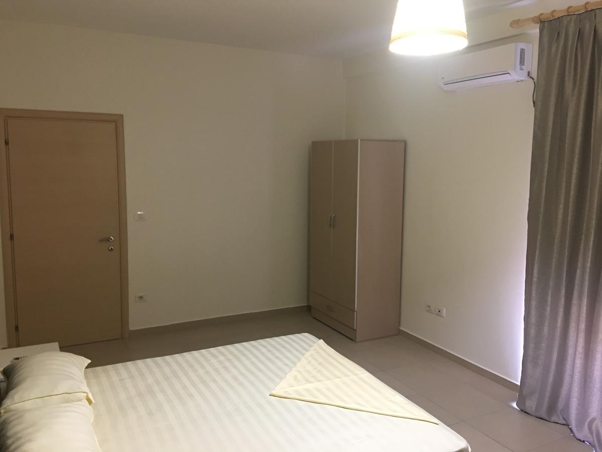 Alexander Rooms & Apartments Durrës Extérieur photo