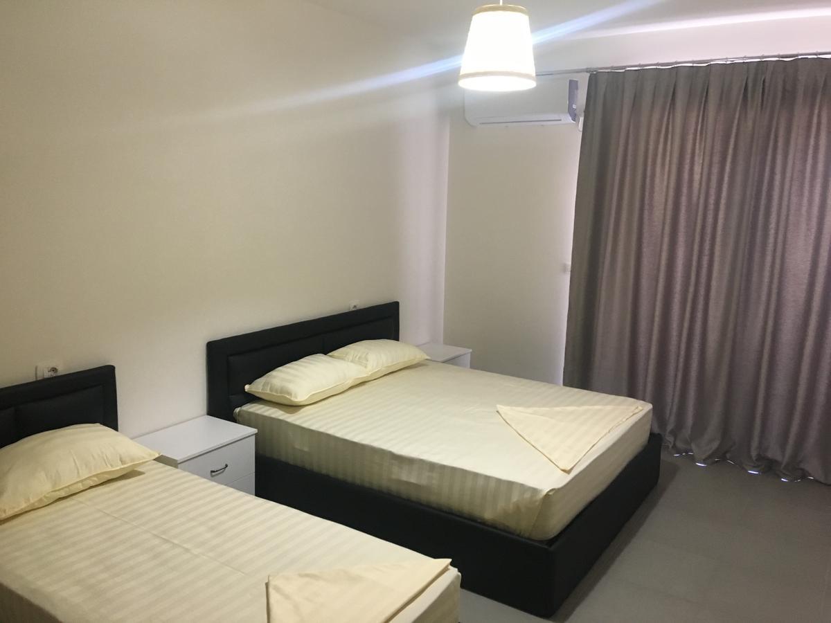Alexander Rooms & Apartments Durrës Extérieur photo
