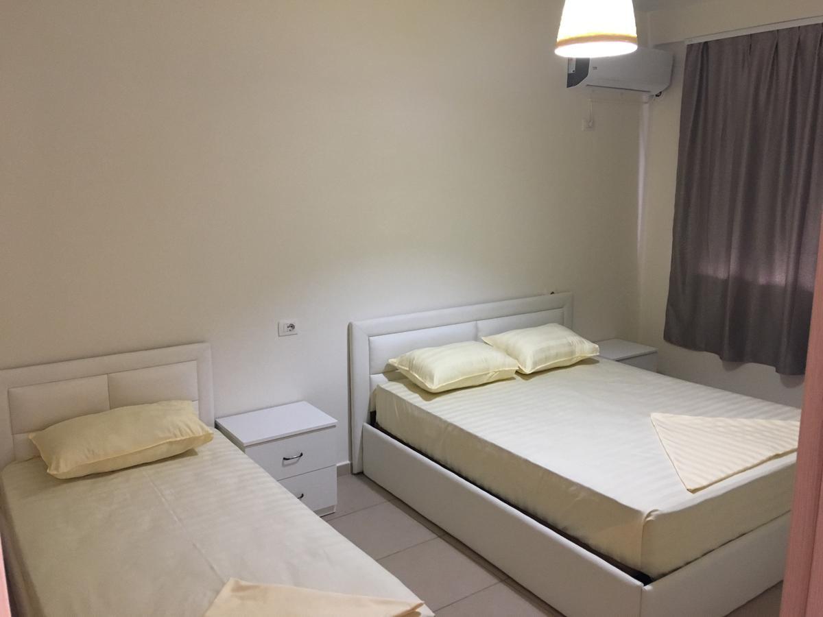 Alexander Rooms & Apartments Durrës Extérieur photo
