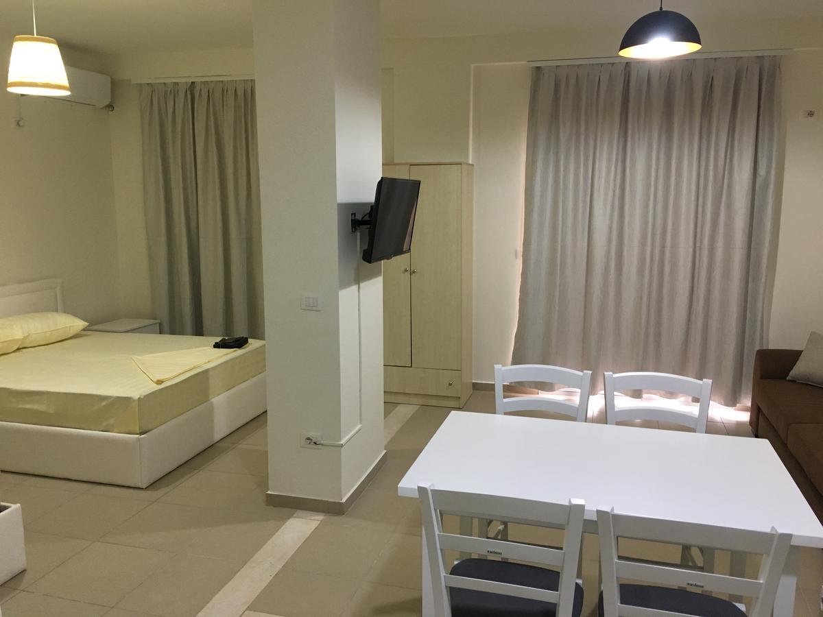 Alexander Rooms & Apartments Durrës Extérieur photo